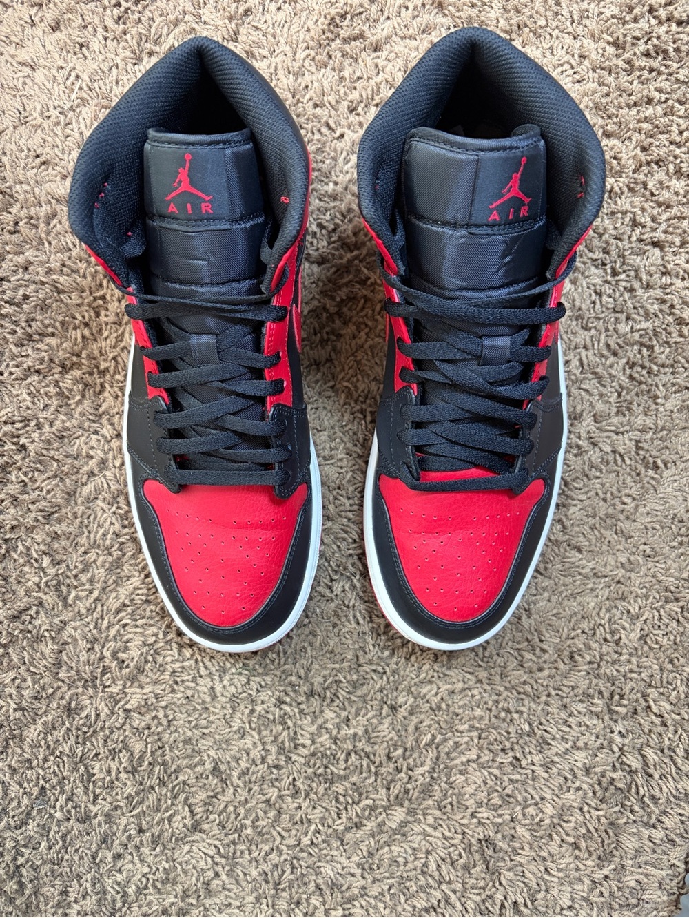 Air Jordan 1 mid banned